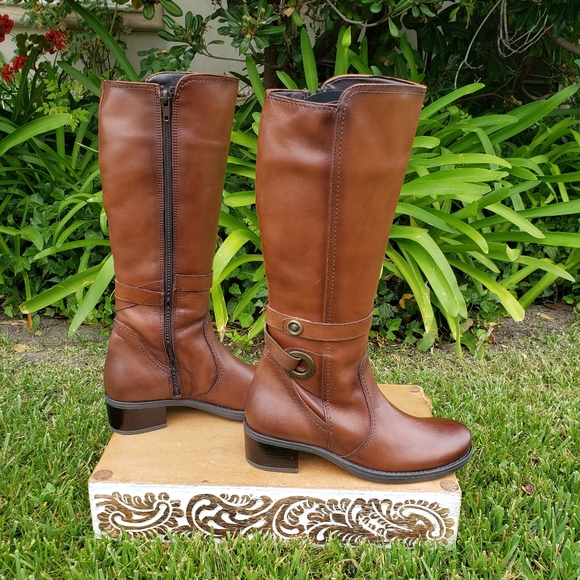 Gorgeous David Tate x Nordstrom Italian-Made Cognac Leather Boots - Picture 7 of 9
